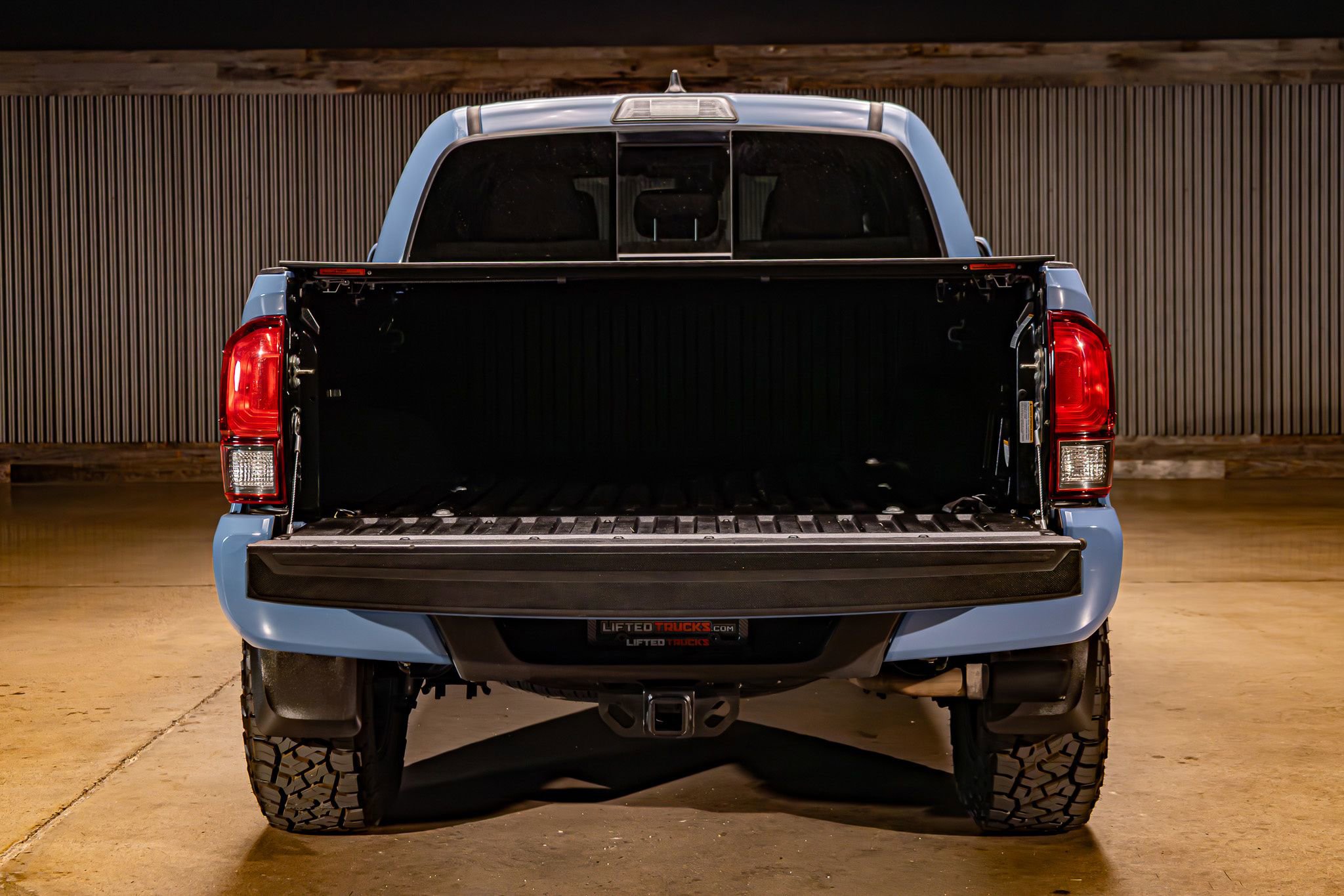 Used 2019 Toyota Tacoma TRD Sport w/ Technology Package RWD image 9