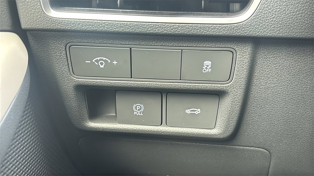 Certified 2025 Hyundai Sonata SEL image 28