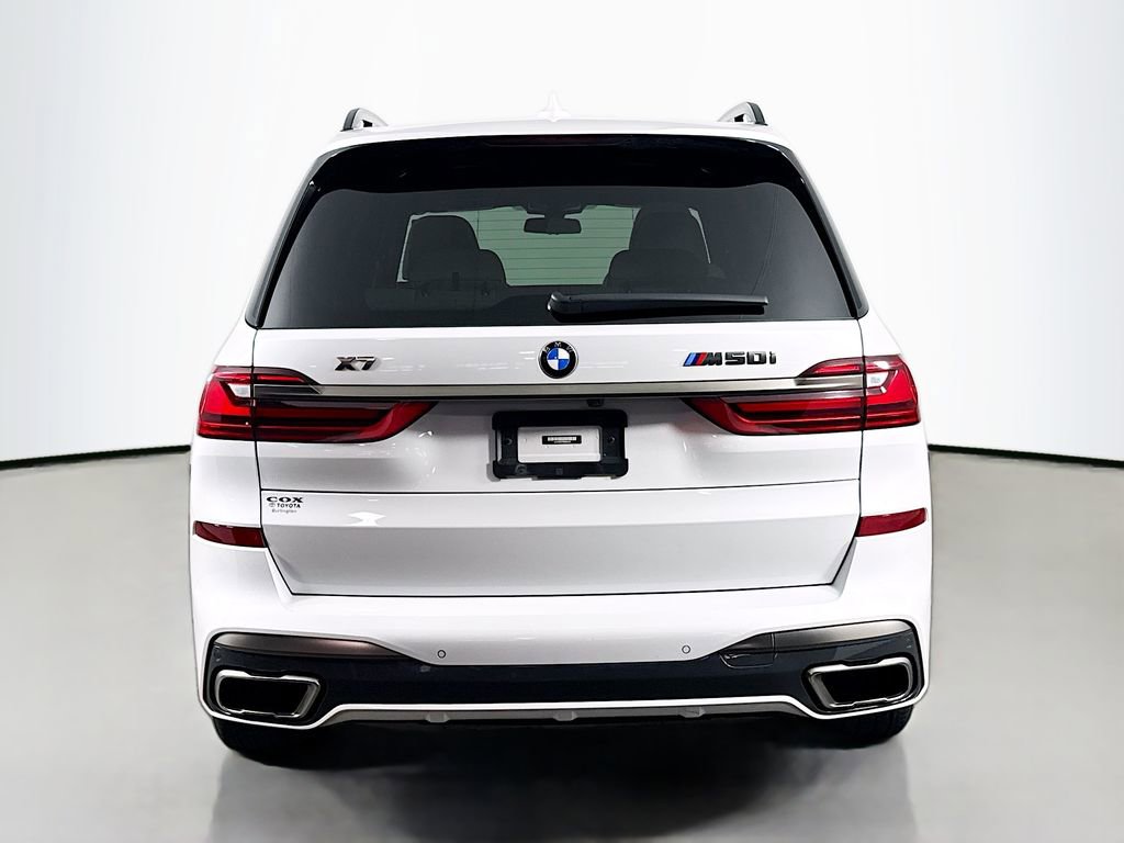 Used 2022 BMW X7 M50i image 6