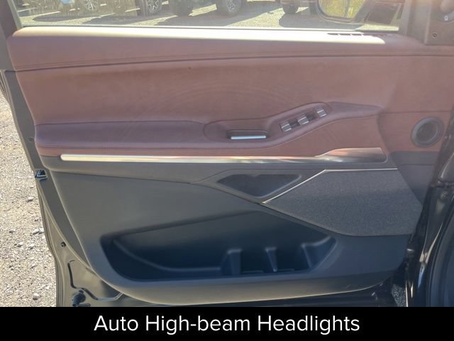 New 2026 Lincoln Navigator L Reserve AWD/4WD image 18