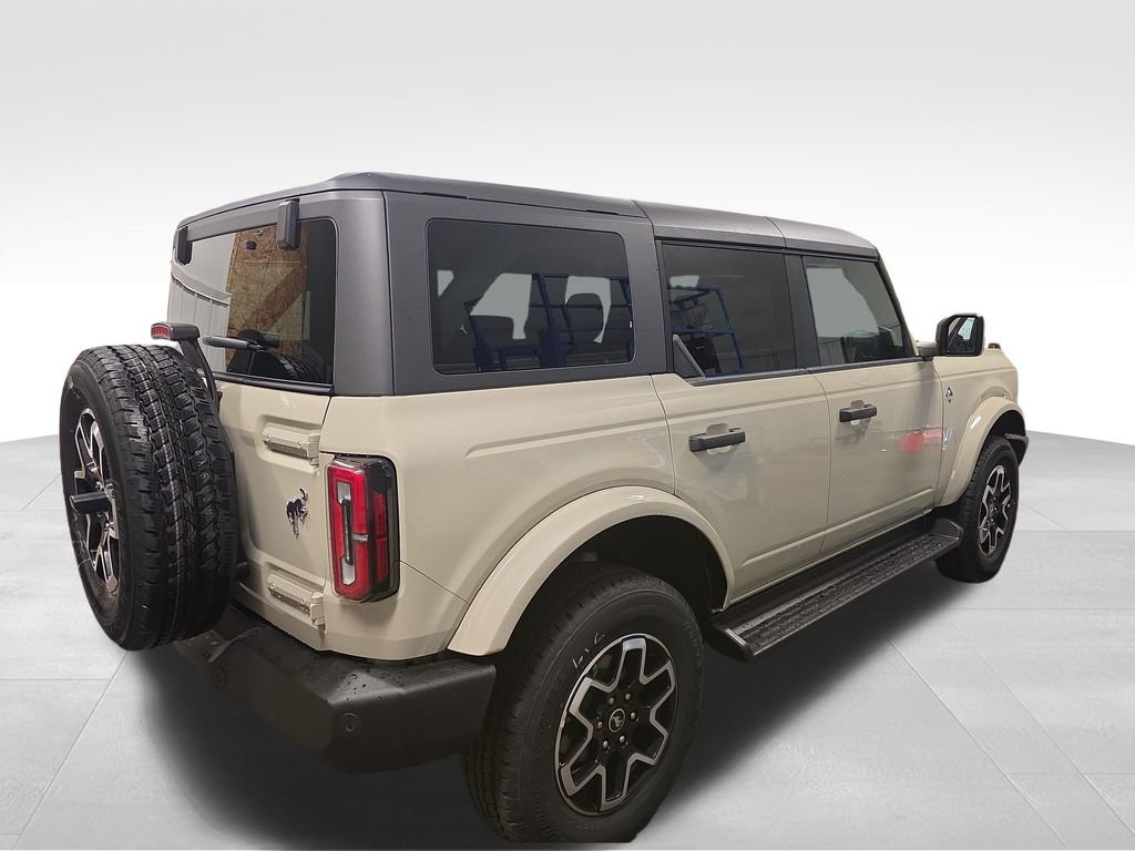 New 2026 Ford Bronco Outer Banks image 4