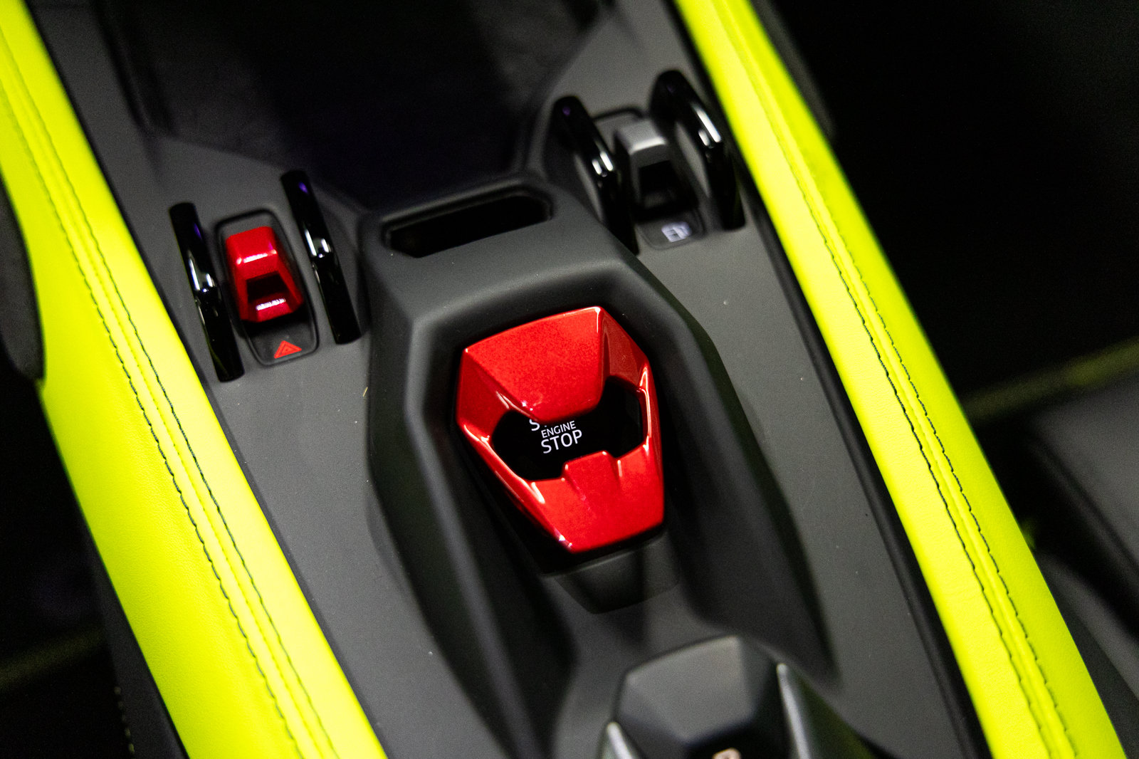 Used 2026 Lamborghini Temerario AWD/4WD image 43