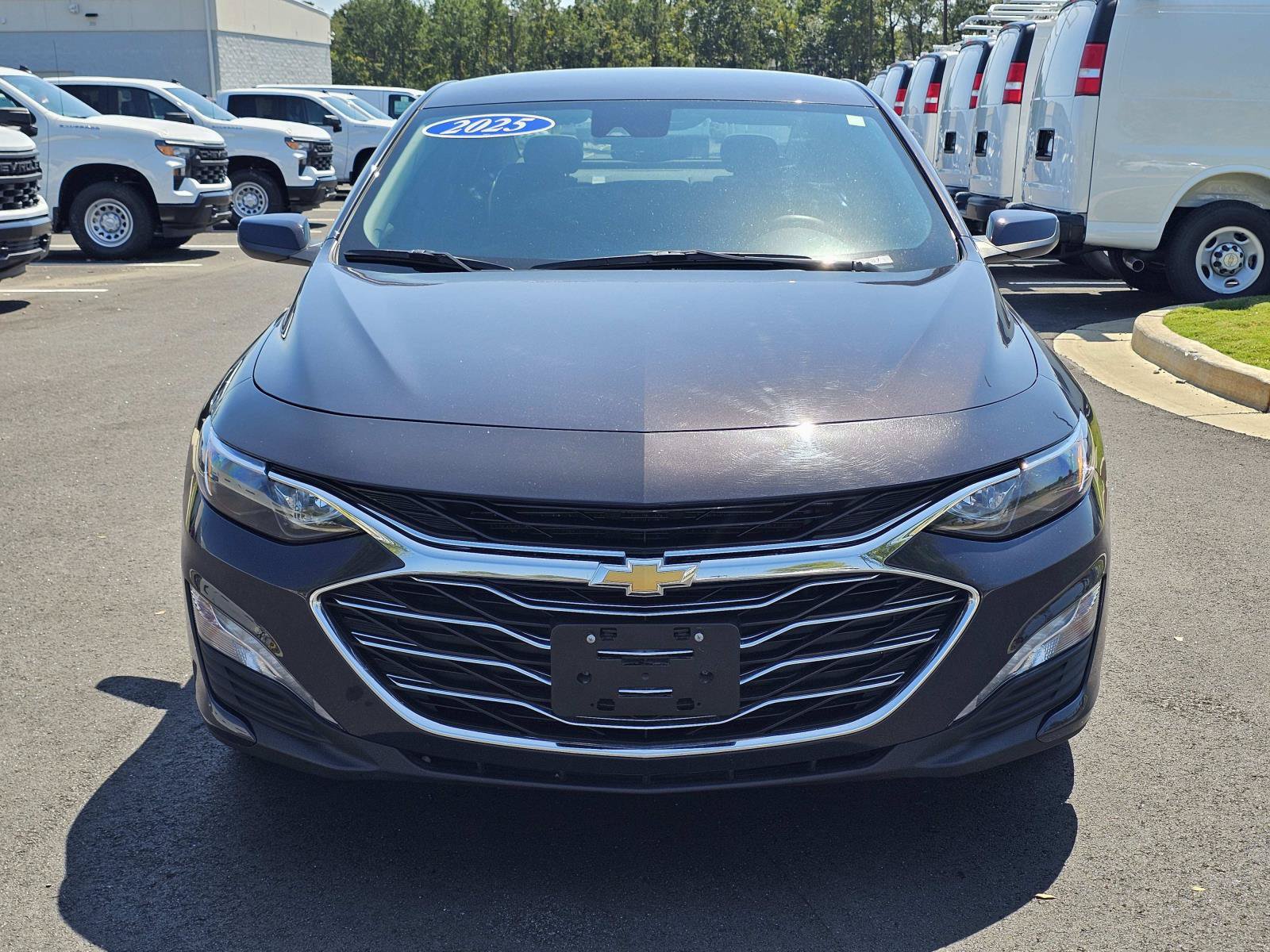 Used 2025 Chevrolet Malibu LT FWD image 3