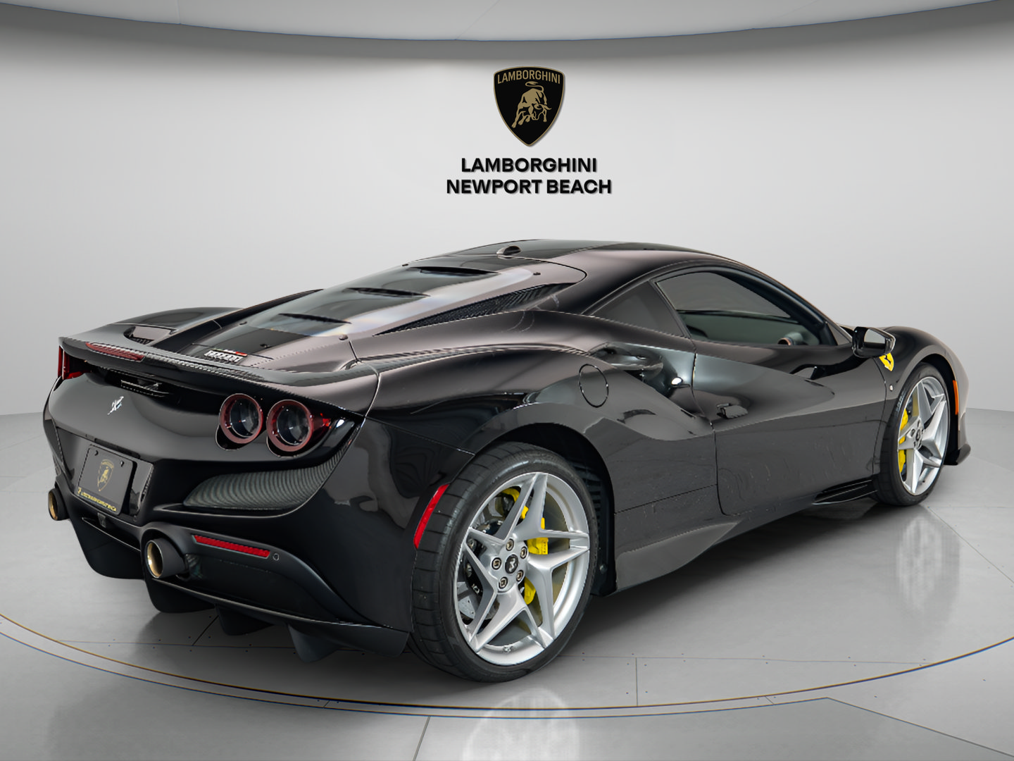 Used 2020 Ferrari F8 Tributo RWD image 6
