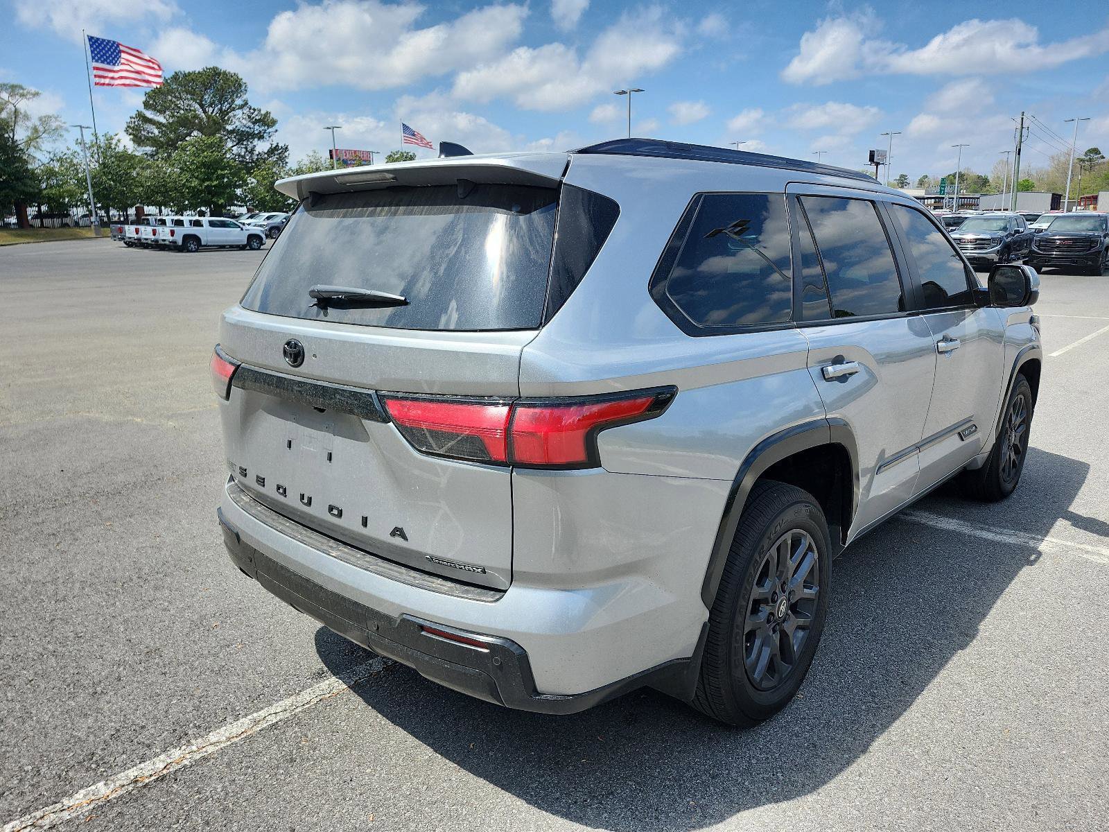 Used 2025 Toyota Sequoia Platinum image 3