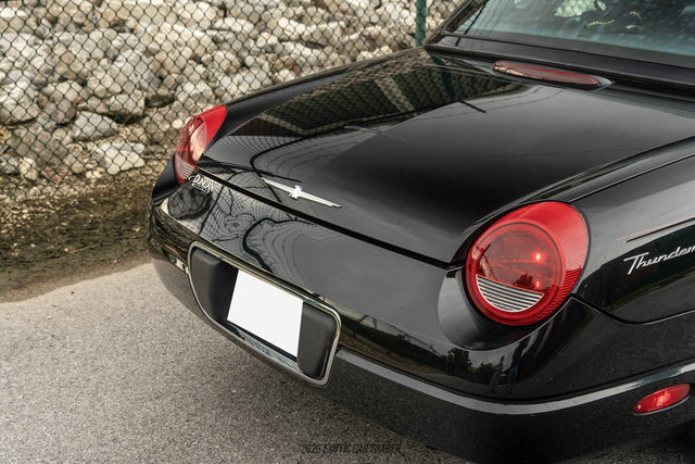 Used 2003 Ford Thunderbird RWD image 78