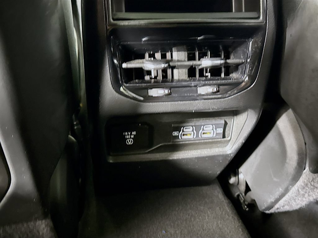Used 2023 Jeep Grand Cherokee Altitude AWD/4WD image 29