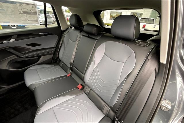 New 2025 Volkswagen Tiguan SE AWD/4WD image 12
