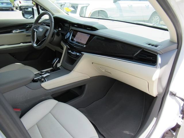 Certified 2023 Cadillac XT6 Premium Luxury image 12