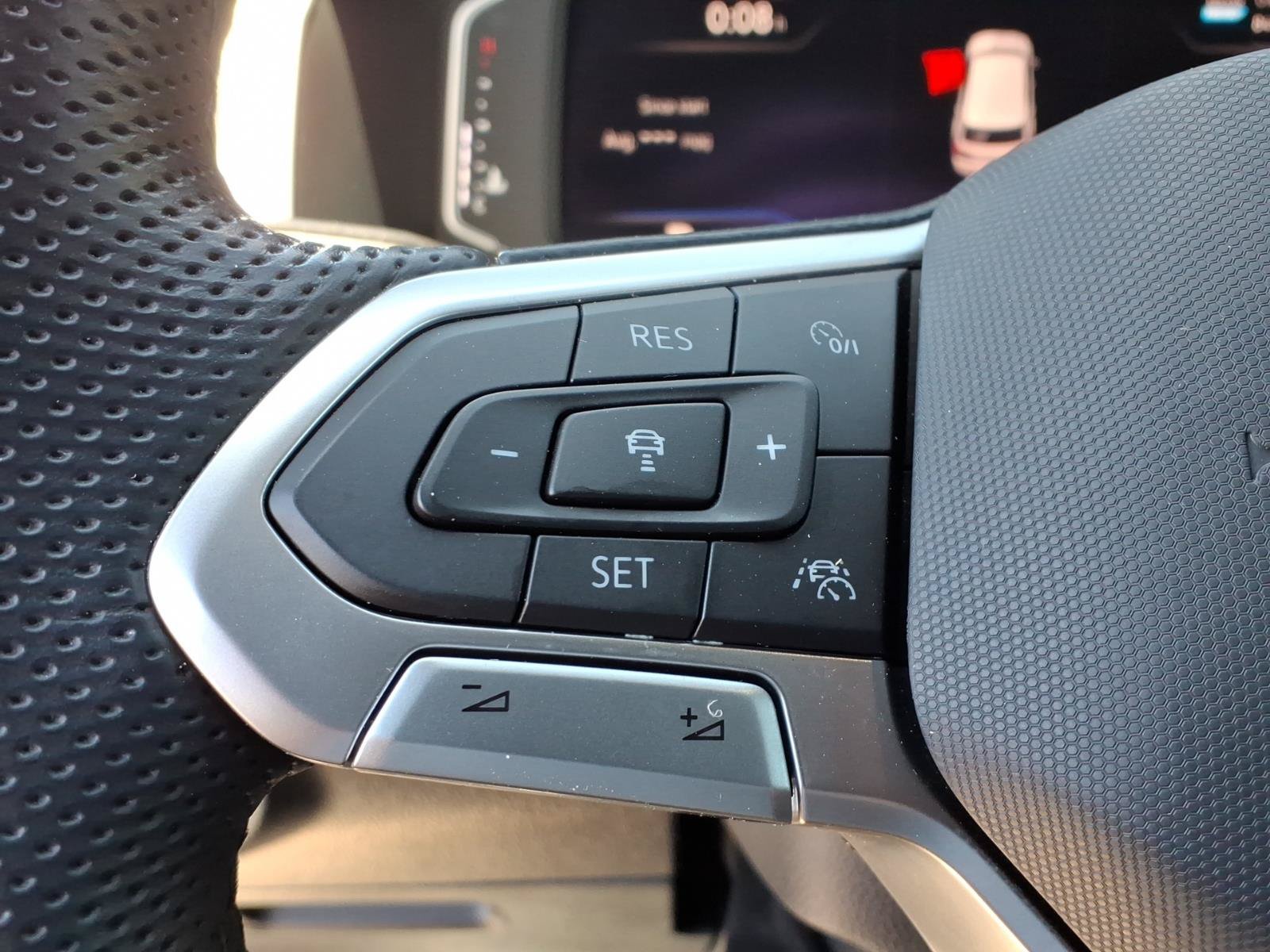 Certified 2023 Volkswagen Atlas Cross Sport SEL Premium R-Line AWD/4WD image 25