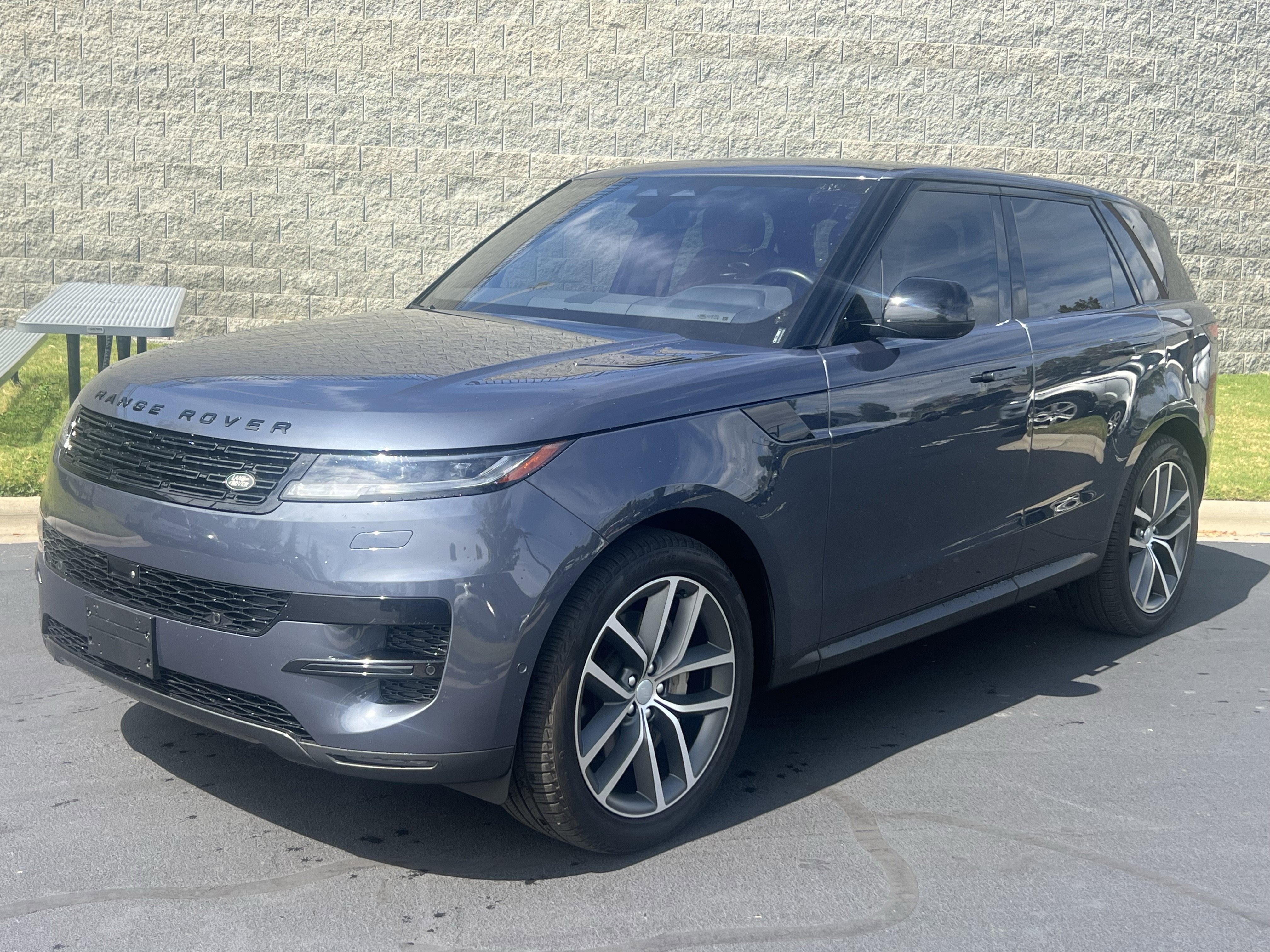 Used 2023 Land Rover Range Rover Sport SE