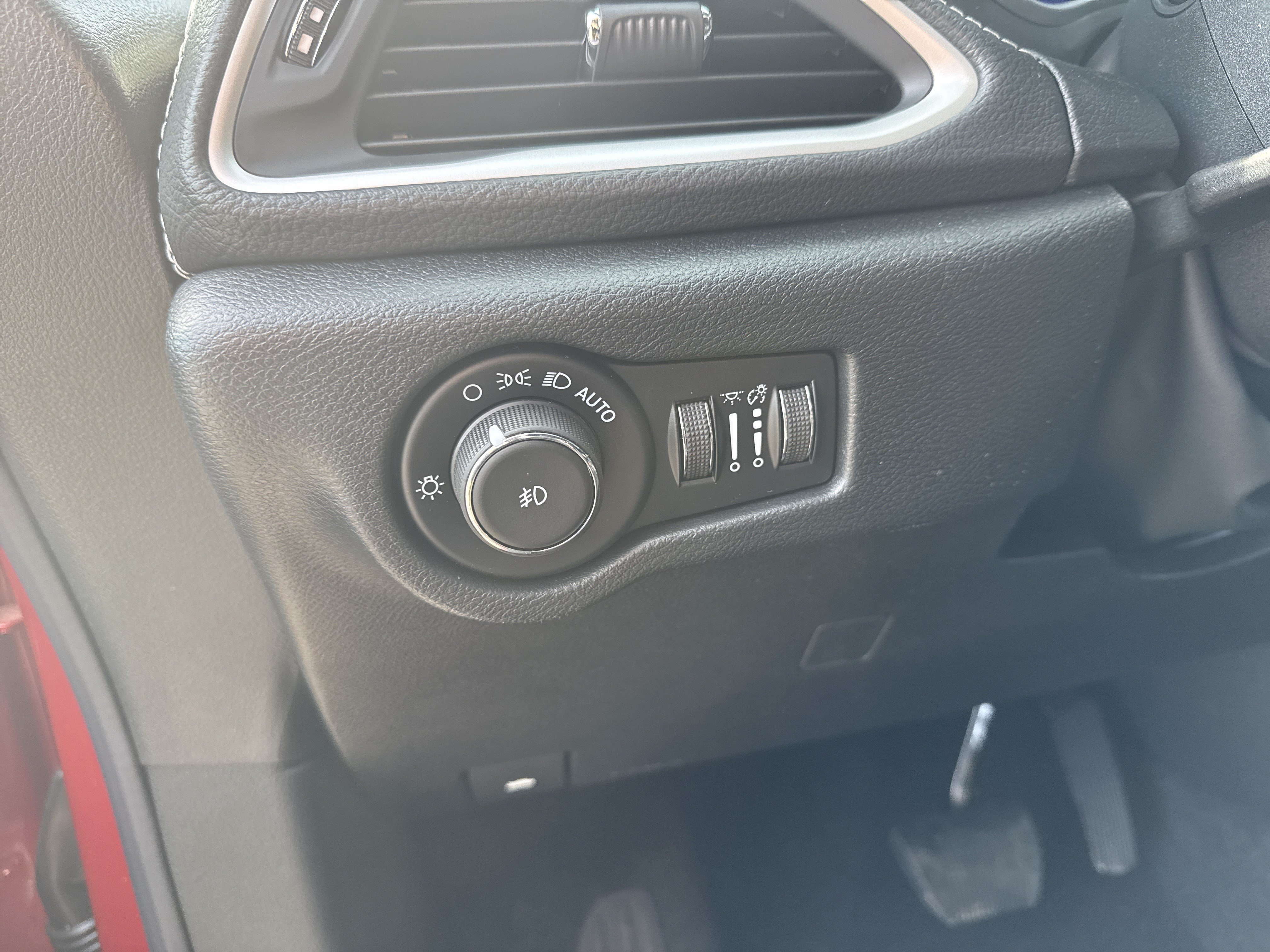 New 2026 Chrysler Pacifica Select FWD image 35