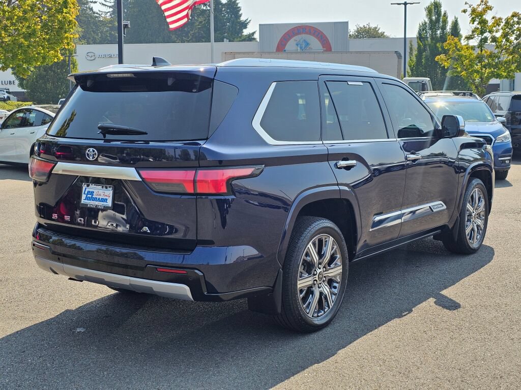 Used 2023 Toyota Sequoia Platinum AWD/4WD image 5