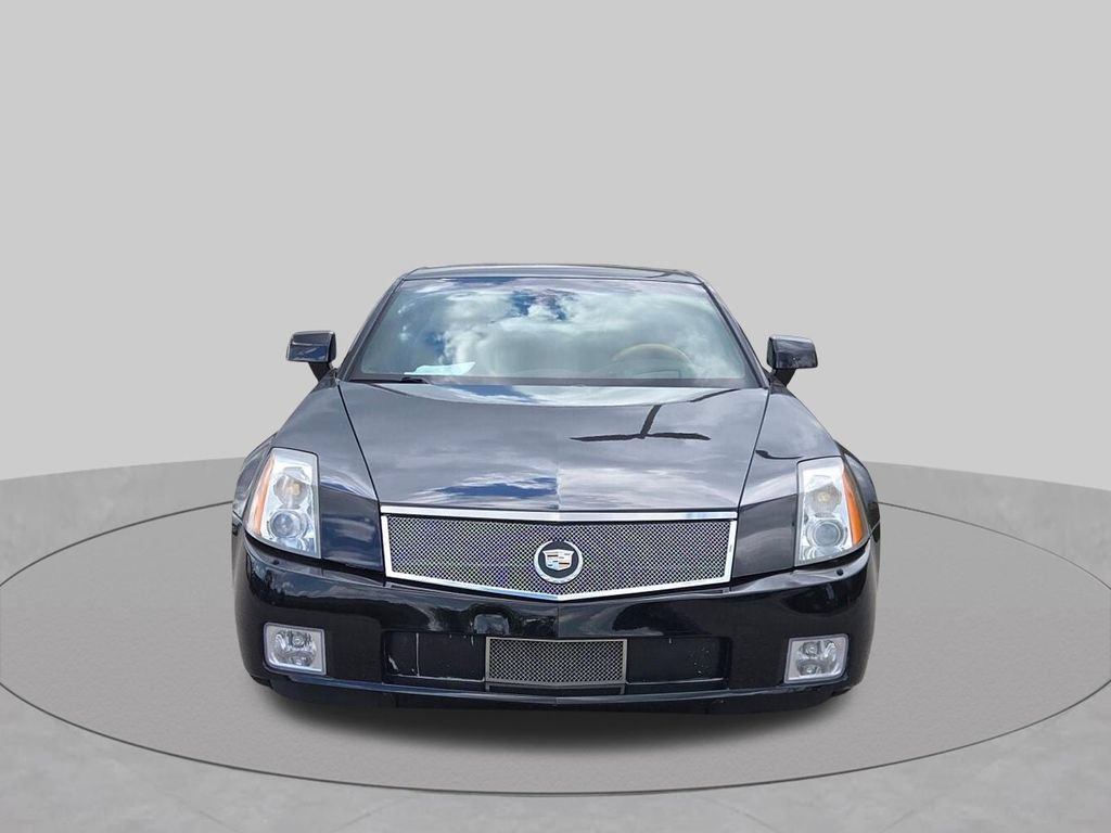 Used 2007 Cadillac XLR RWD image 2