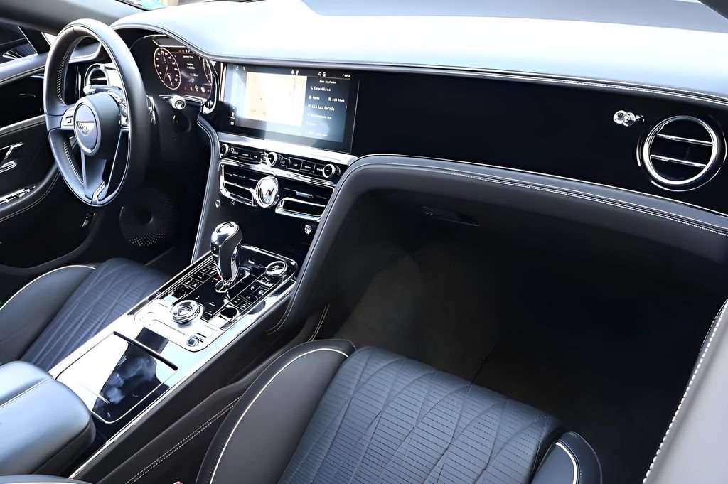 Used 2020 Bentley Flying Spur W12 AWD/4WD image 2