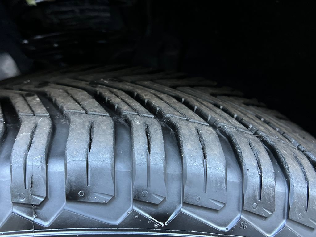 Used 2020 Volkswagen Tiguan S image 25