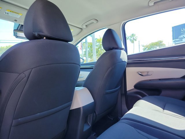 Used 2023 Hyundai Tucson SE image 15