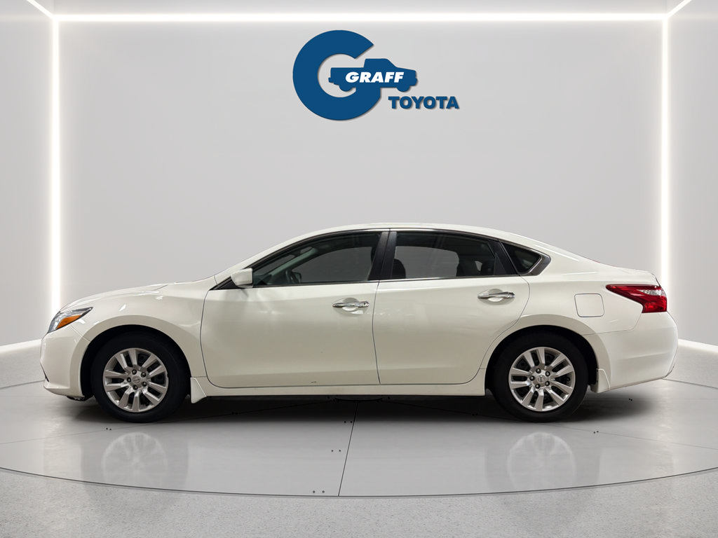 Used 2017 Nissan Altima 2.5 S w/ Power Driver Seat Package FWD image 3