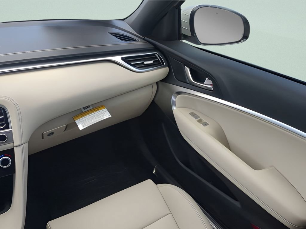 Used 2026 Genesis G70 2.5T image 13