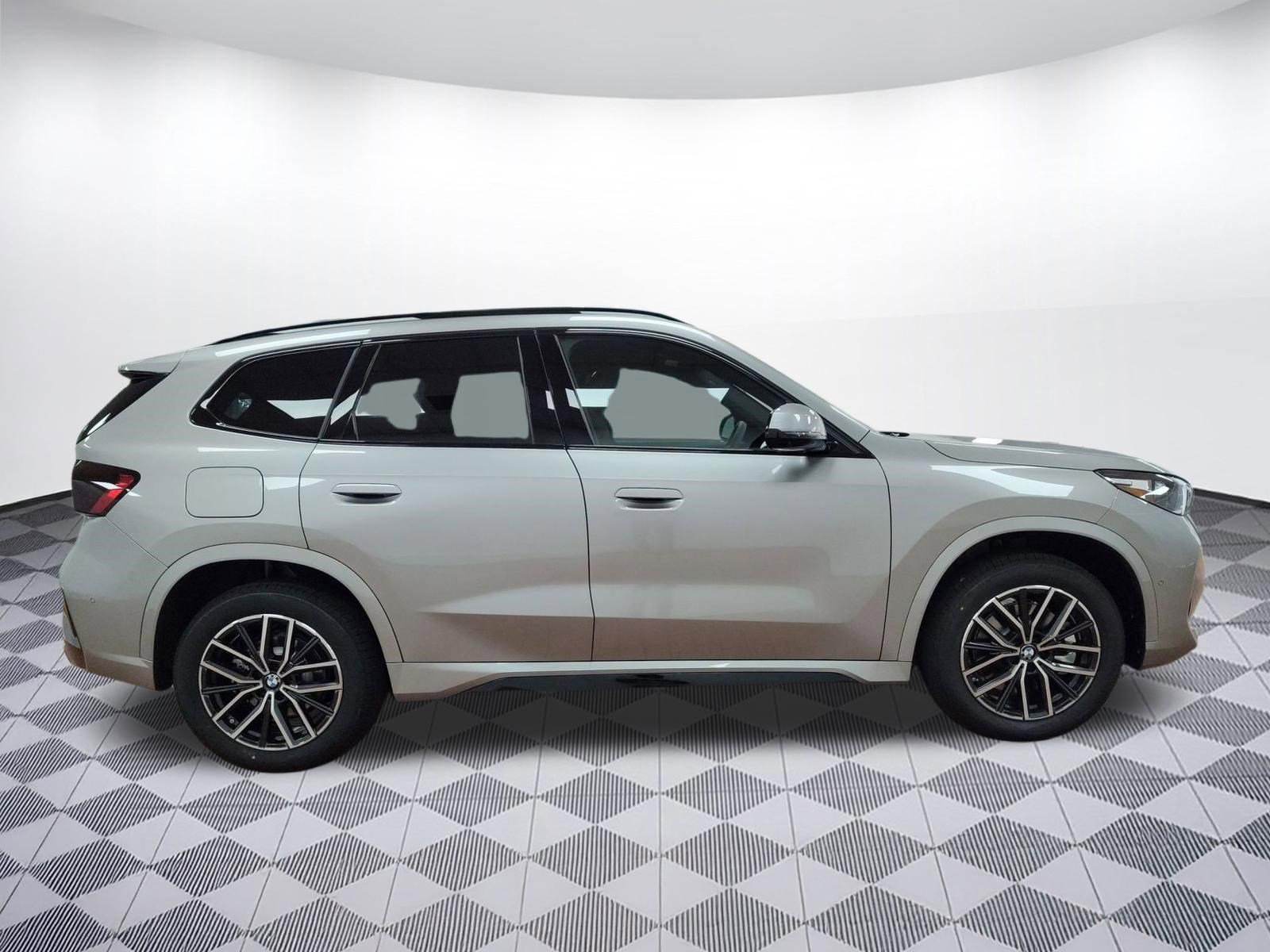 Used 2026 BMW X1 xDrive28i w/ M Sport Package image 7