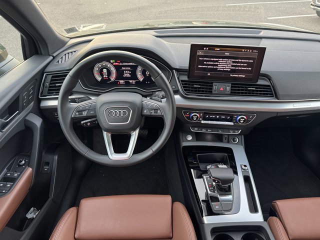 Certified 2025 Audi Q5 2.0T Premium w/ Convenience Plus Package image 11