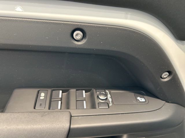 Used 2022 Land Rover Defender 110 AWD/4WD image 10