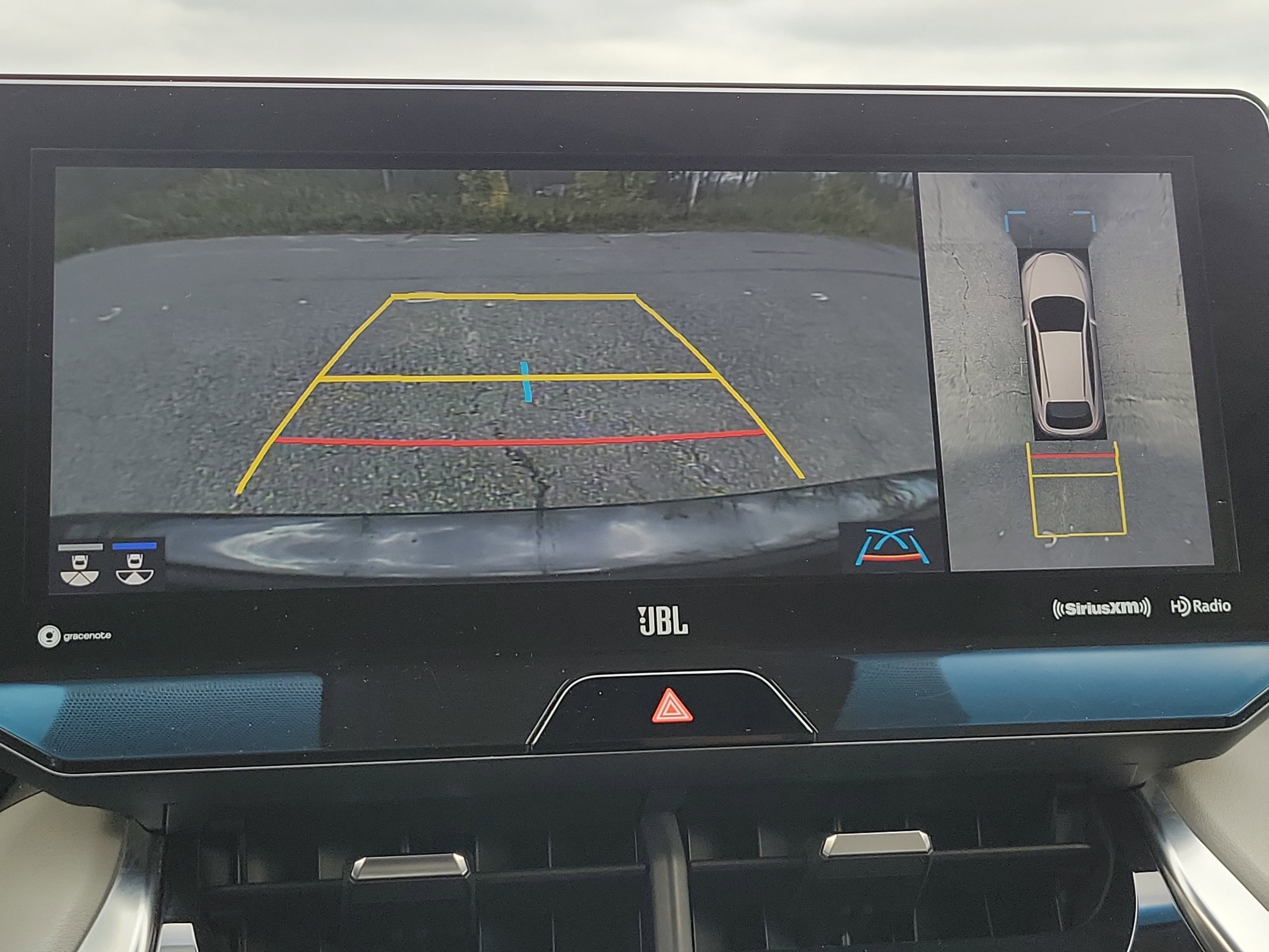 Used 2021 Toyota Venza LE image 26