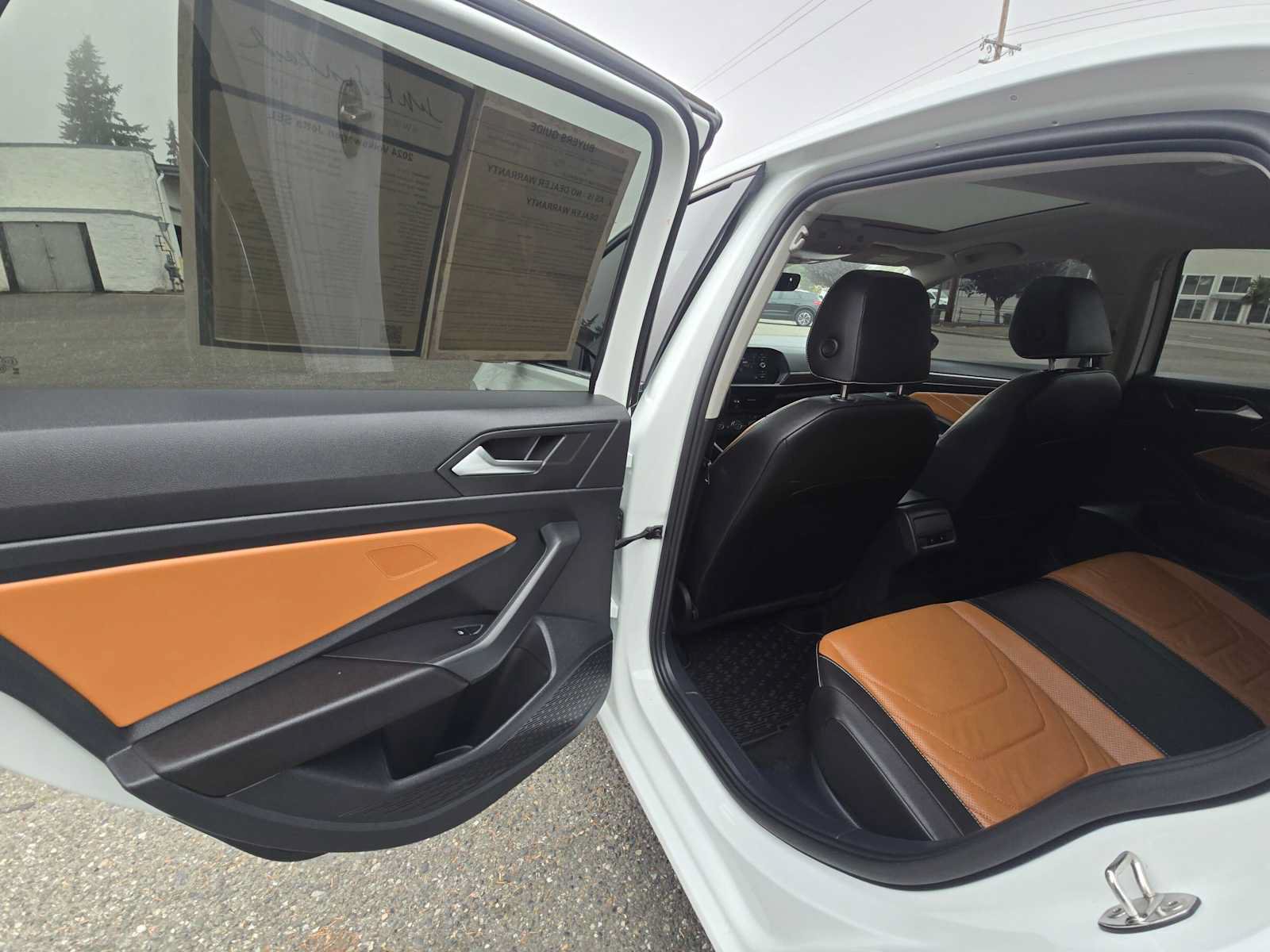 Used 2024 Volkswagen Jetta SEL FWD image 15