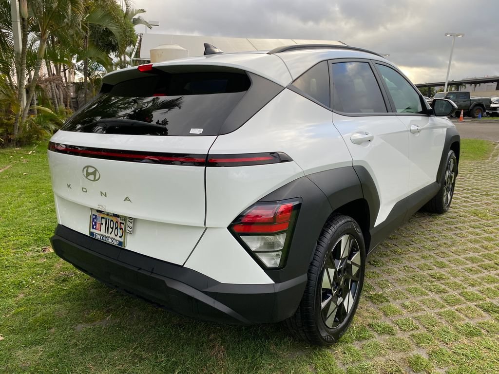 Used 2025 Hyundai Kona SEL FWD image 7