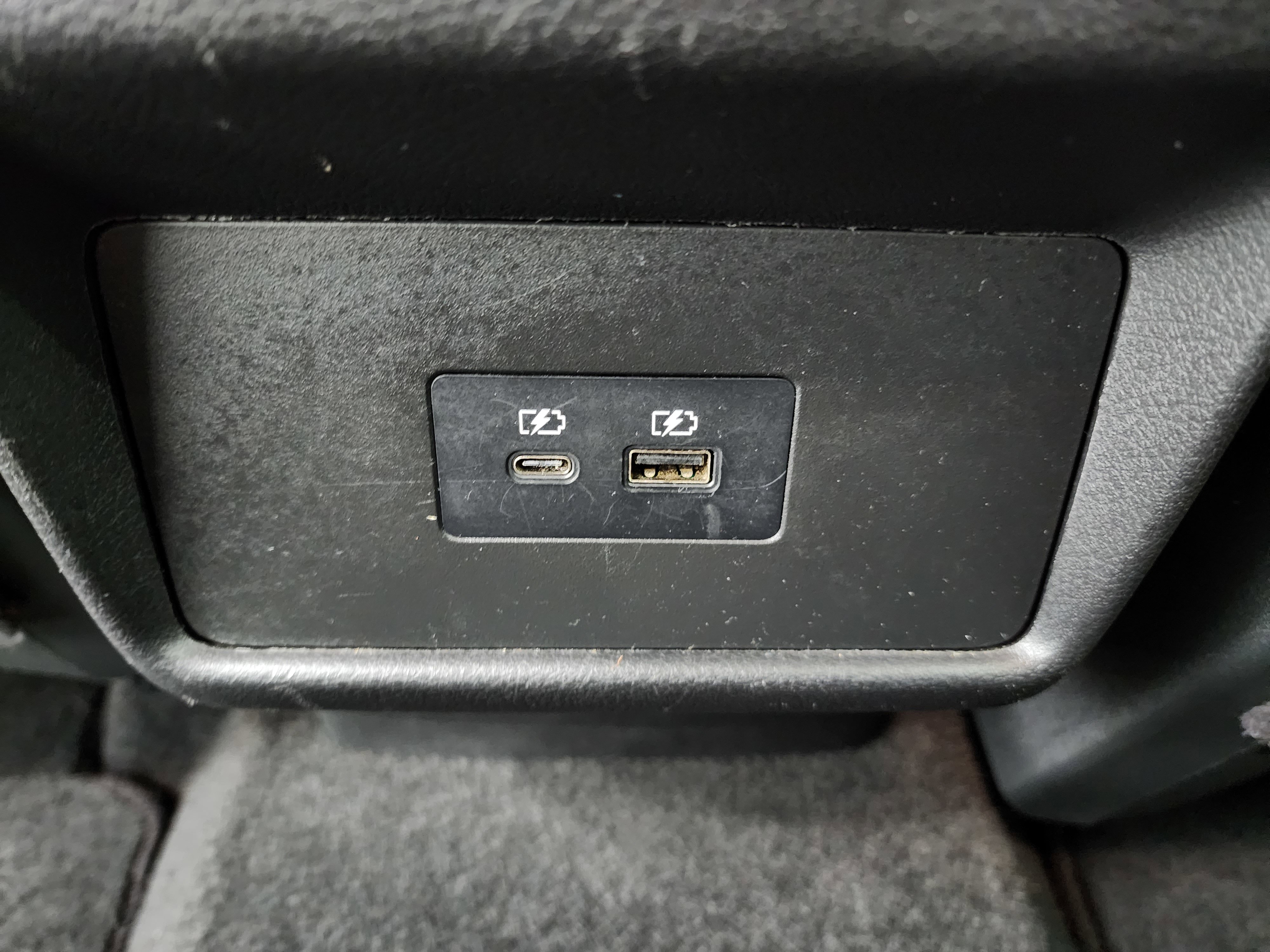 Used 2023 Nissan Rogue SV image 35