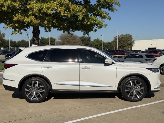 Used 2024 Acura MDX w/ Technology Package FWD image 3