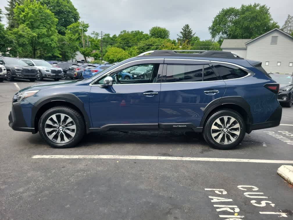 Used 2024 Subaru Outback Touring AWD/4WD image 7
