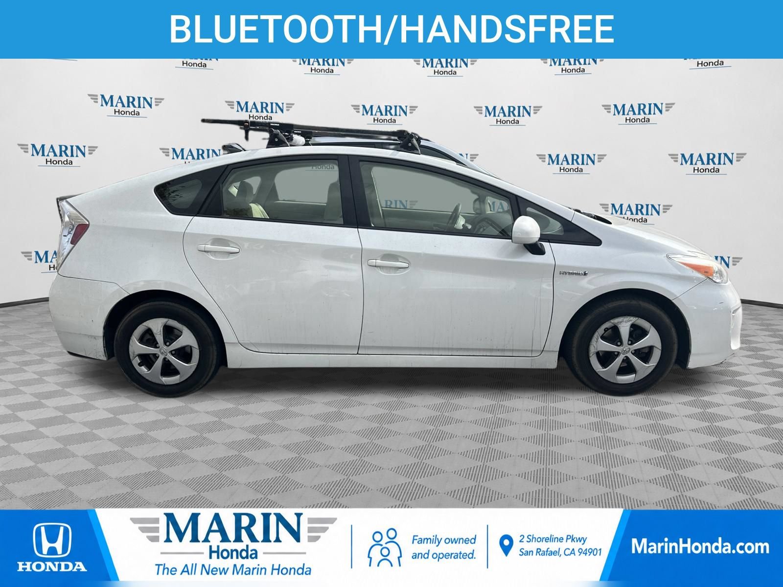 Used 2014 Toyota Prius Two FWD image 2