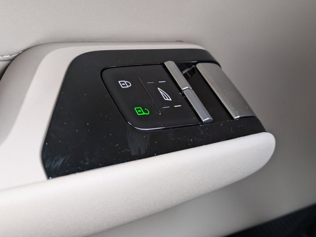 New 2025 Volvo EX90 Ultra AWD/4WD image 26