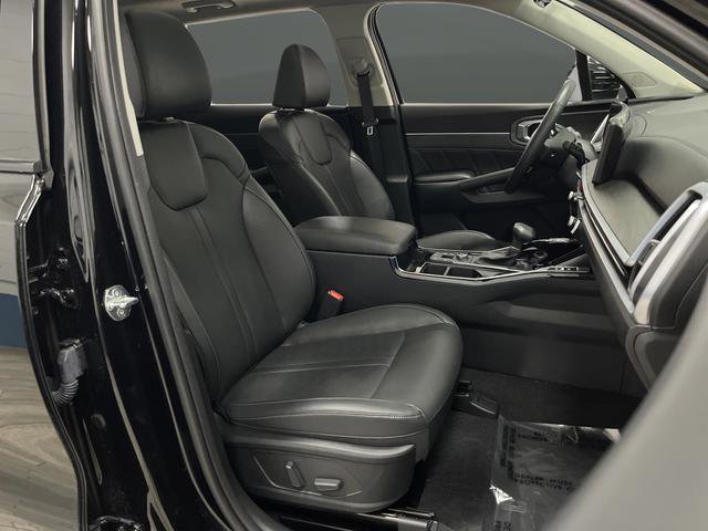 Used 2025 Kia Sorento SX image 31
