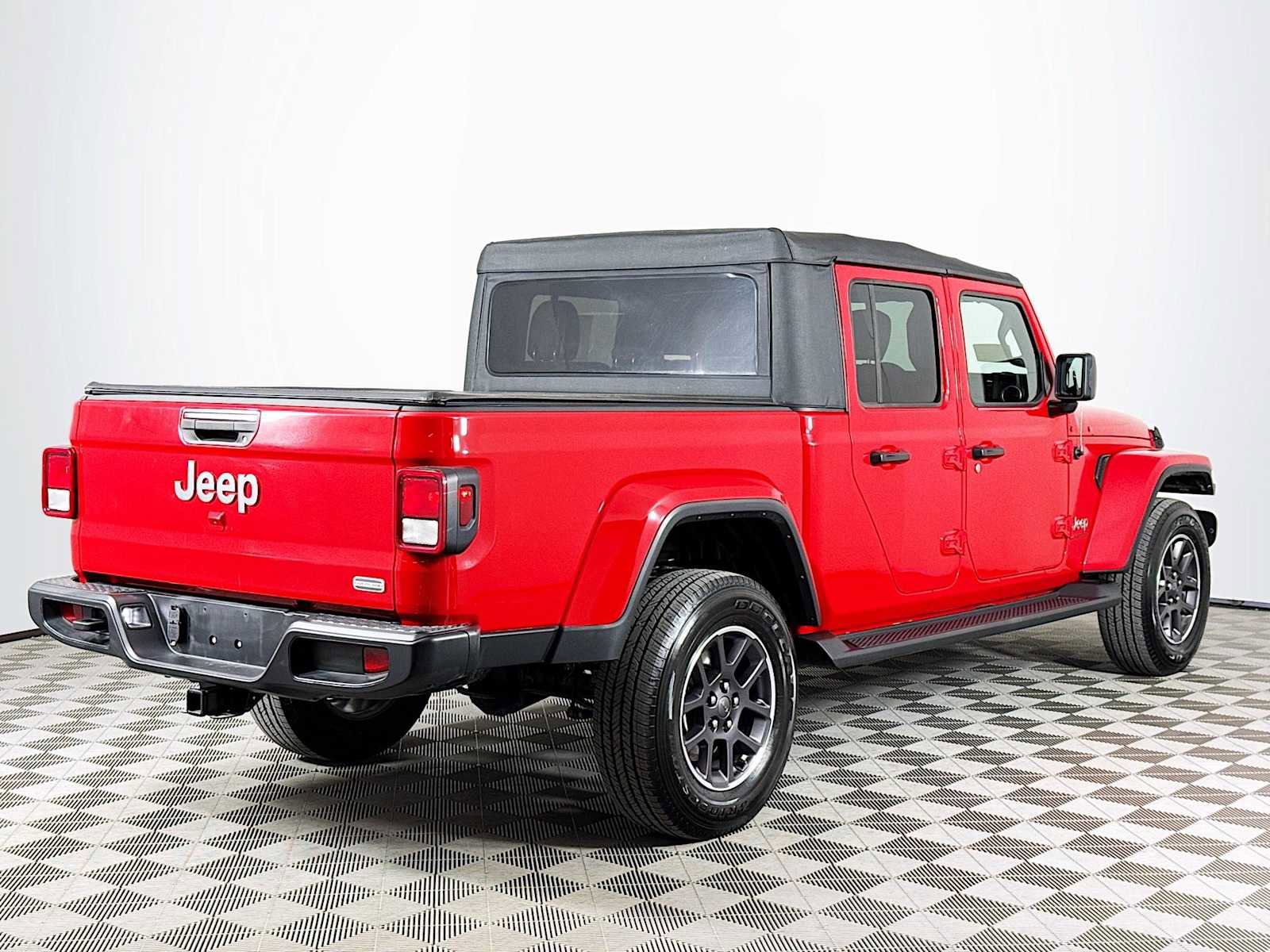 Used 2021 Jeep Gladiator Overland image 5