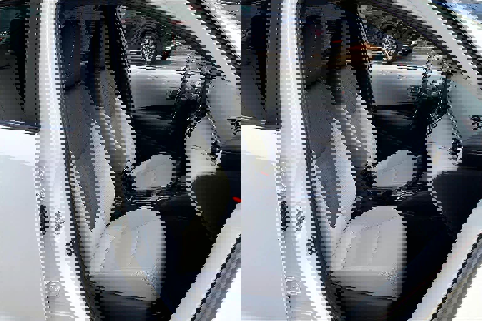 Used 2022 Toyota Corolla LE image 9