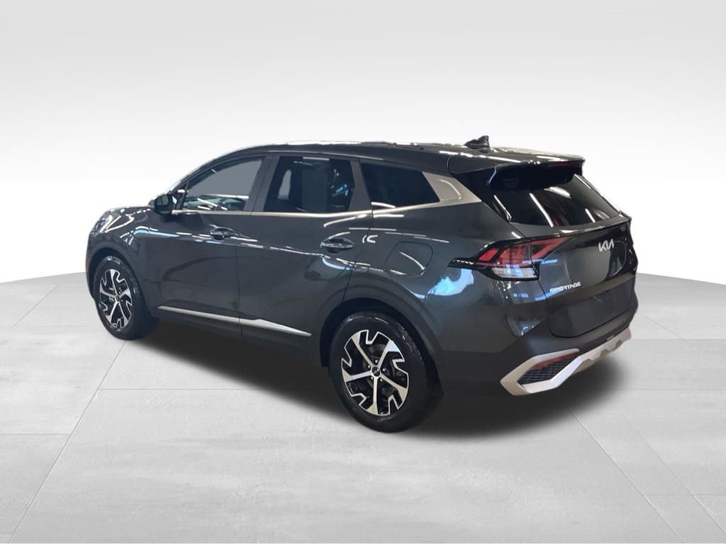 Used 2023 Kia Sportage EX FWD image 4