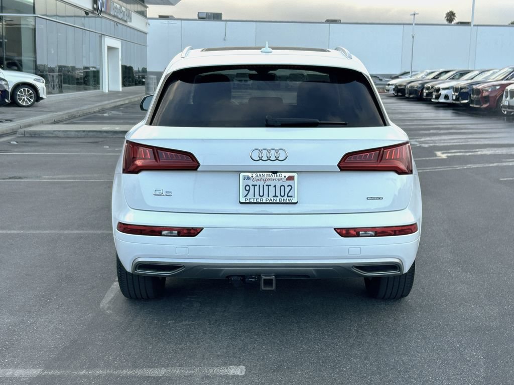 Used 2019 Audi Q5 2.0T Premium w/ Convenience Package AWD/4WD image 4