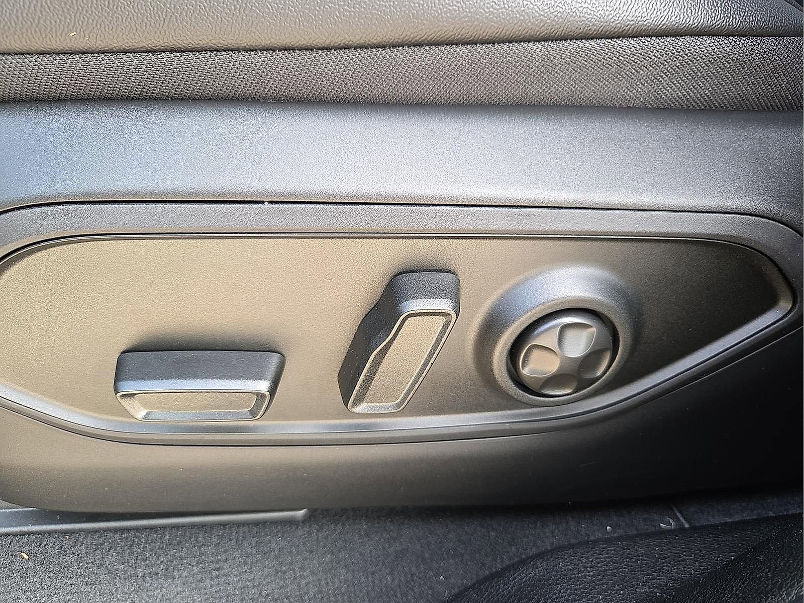 New 2026 Jeep Grand Cherokee L Limited image 16