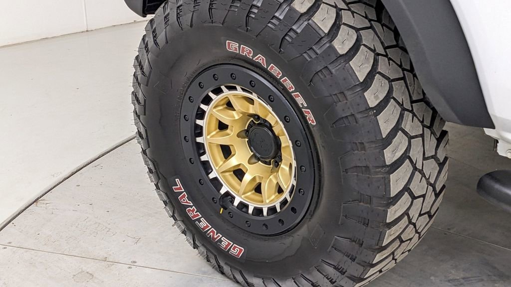 Certified 2024 Ford Bronco Black Diamond image 4