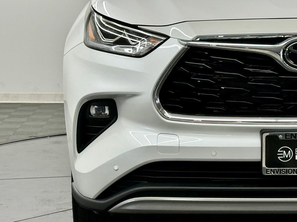 Used 2026 Toyota Highlander Platinum AWD/4WD image 9
