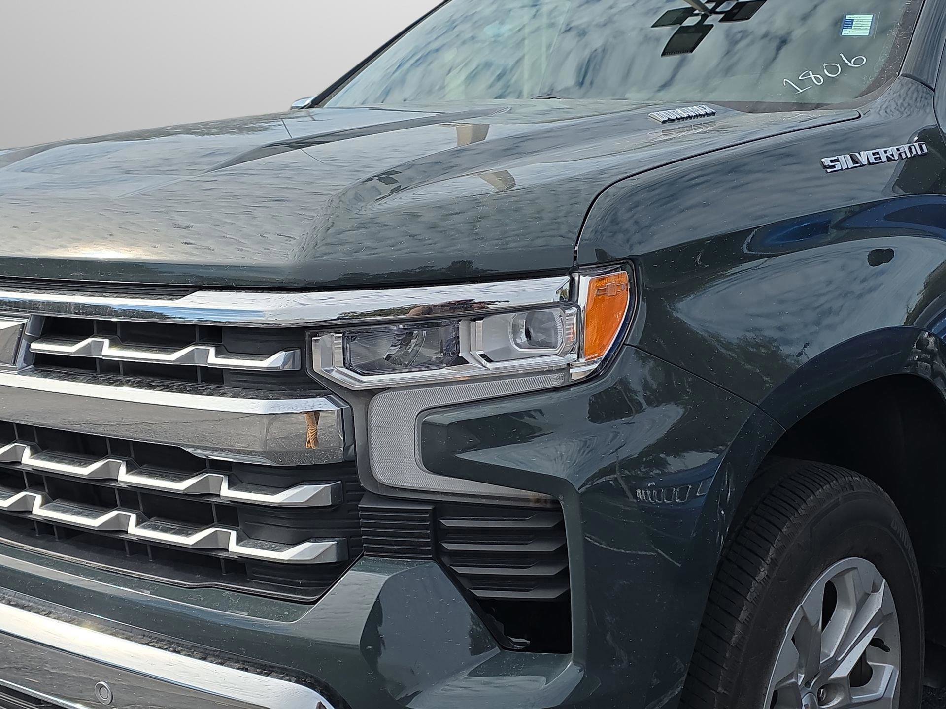 Used 2025 Chevrolet Silverado 1500 LTZ image 7