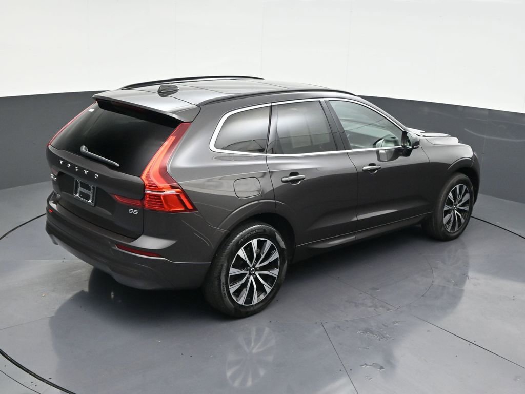 Certified 2023 Volvo XC60 B5 Core image 19