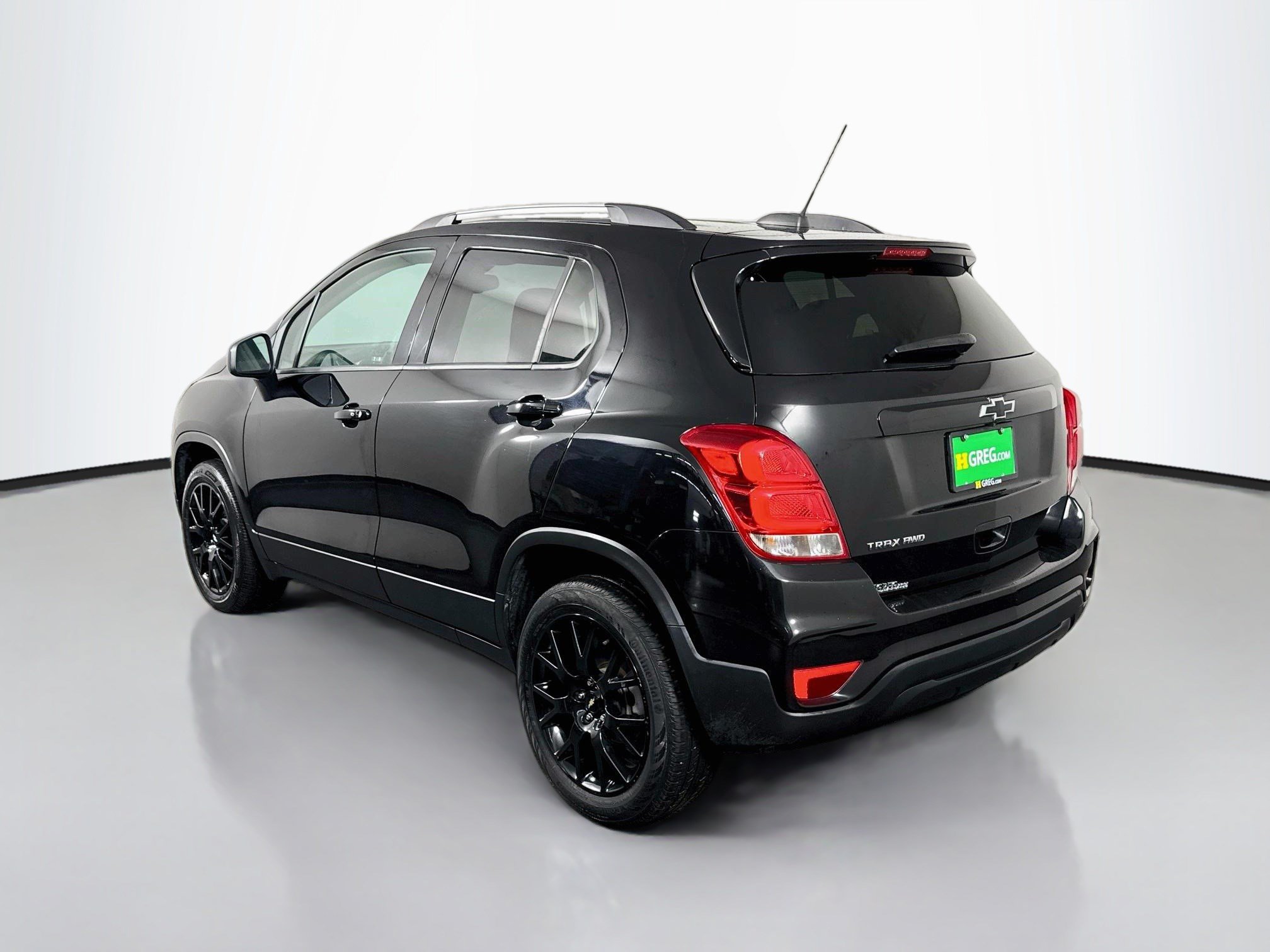 Used 2022 Chevrolet Trax LT w/ Midnight Edition AWD/4WD image 7