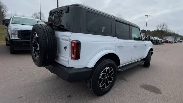 Used 2023 Ford Bronco Outer Banks AWD/4WD image 2