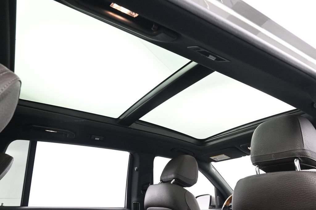 Used 2022 Mercedes-Benz GLS 450 4MATIC image 25