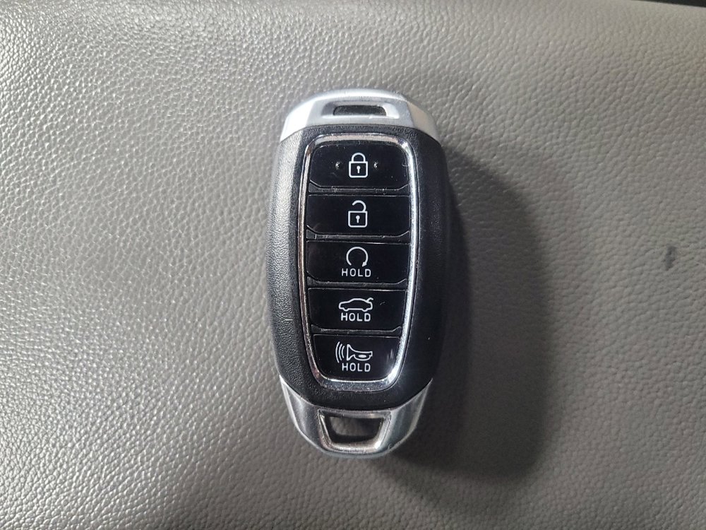 Used 2022 Hyundai Elantra SEL w/ Convenience Package image 32