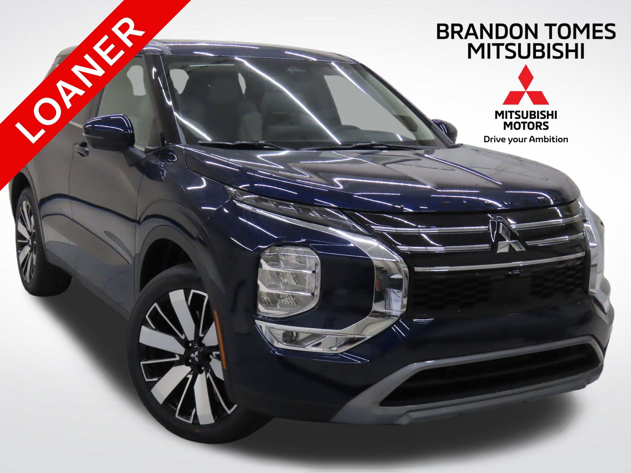 Used 2025 Mitsubishi Outlander SE