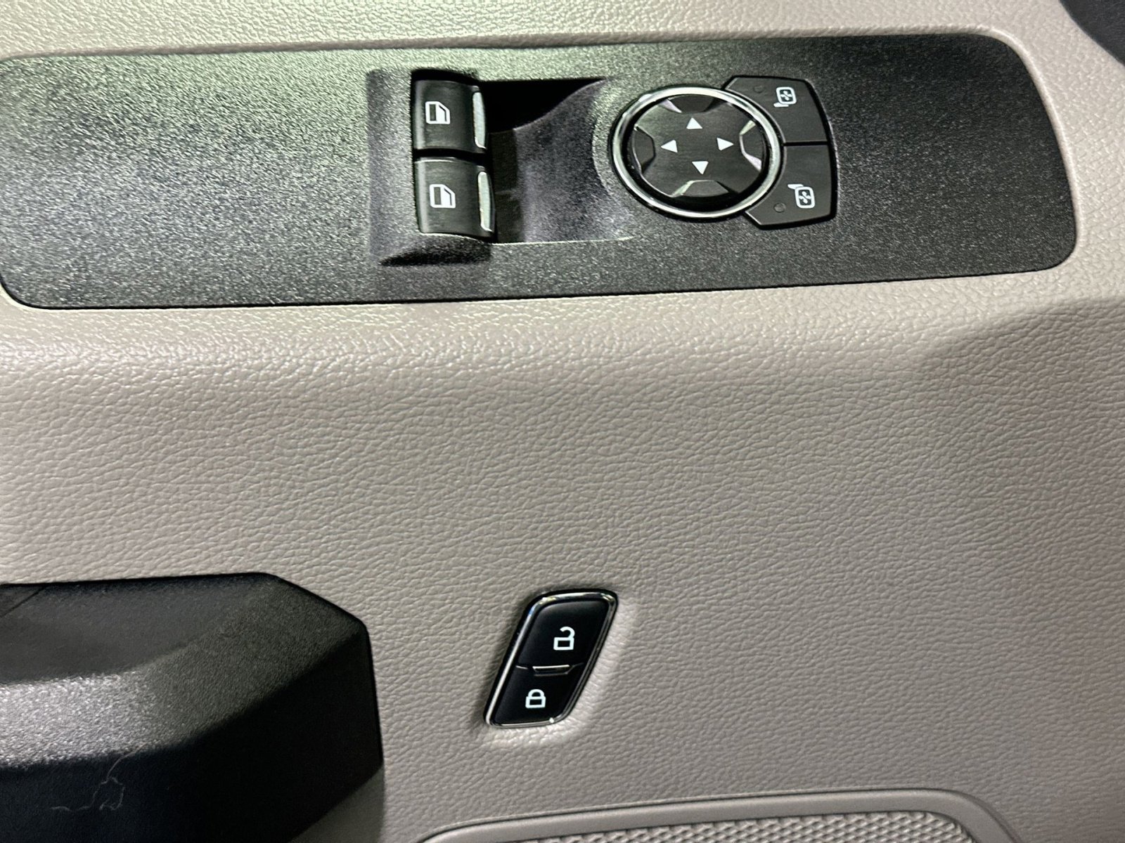 Used 2021 Ford F350 XL w/ Power Equipment Group image 14